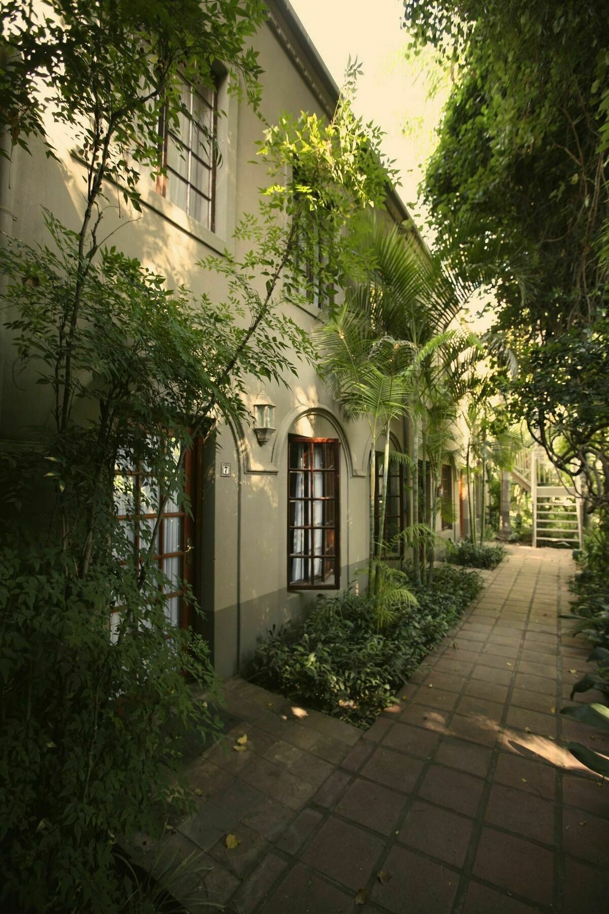 Le Must Residence Апингтон Экстерьер фото